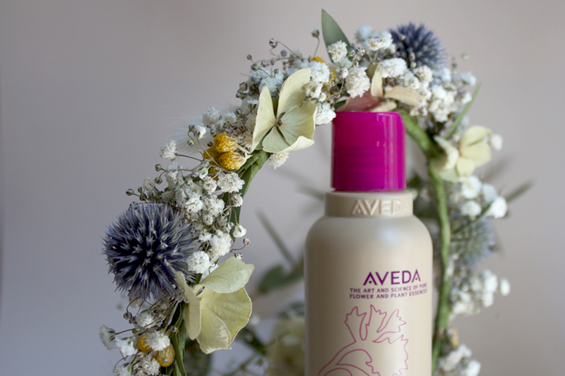 Couronne de fleurs Aveda